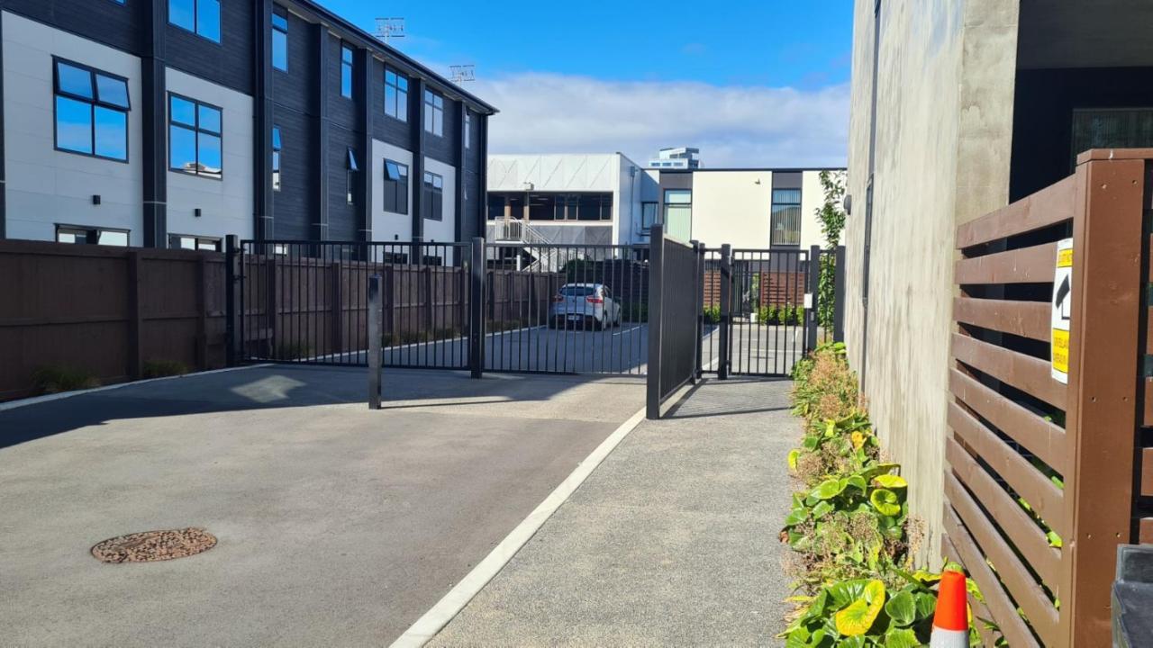 2 Bedroom City Pad With Free Car Park Christchurch Kültér fotó